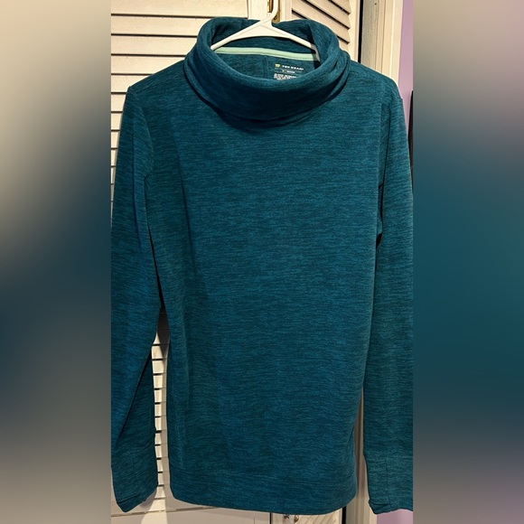 Tek Gear Soft Teal w/ Black Long Sleeve Top. Women’s Size M. - Picture 1 of 4